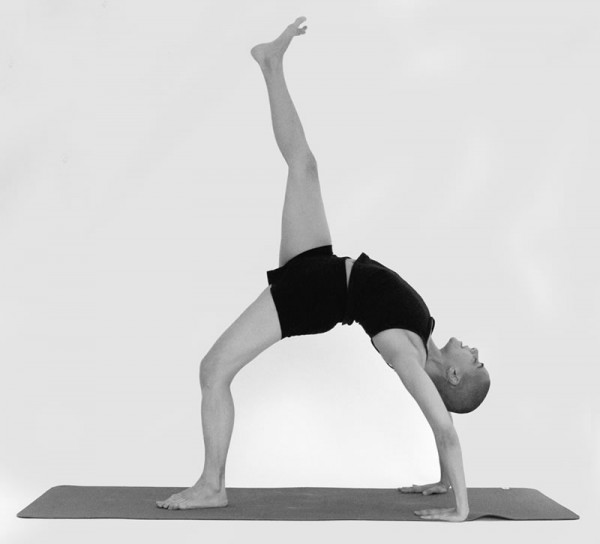 Vanda Scaravelli inspired yoga